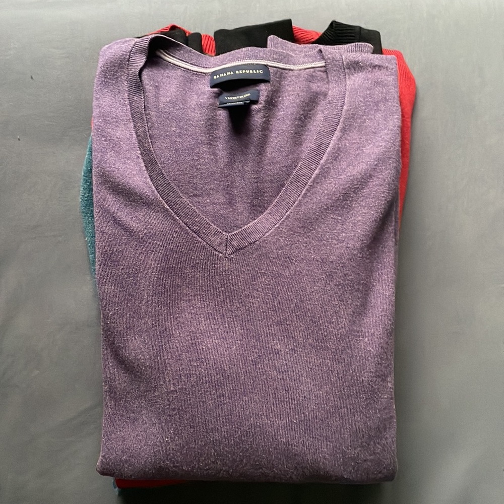 Banana Republic V Neck luxury Blend Sweater L